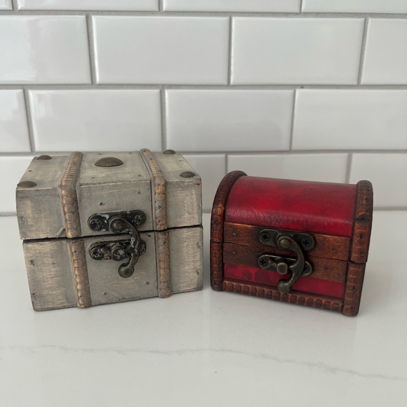 Mini Wooden Jewelry Box - Picture 3 of 12